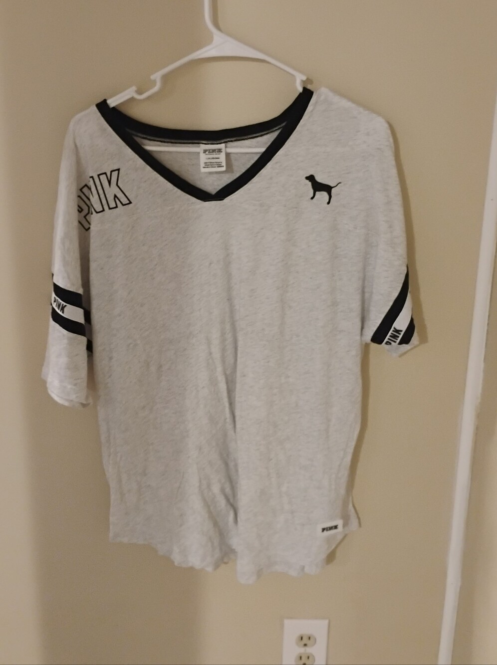 Pink Victoria's Secret Short Sleeve Logo Print V Neck Tee Shirt Top Sz XL